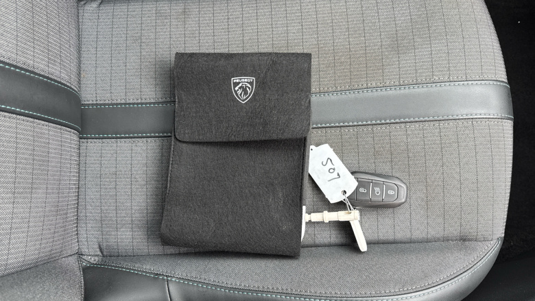 Peugeot 2008 1.2 PureTech 130 Allure Premium+ 5dr Petrol Estate